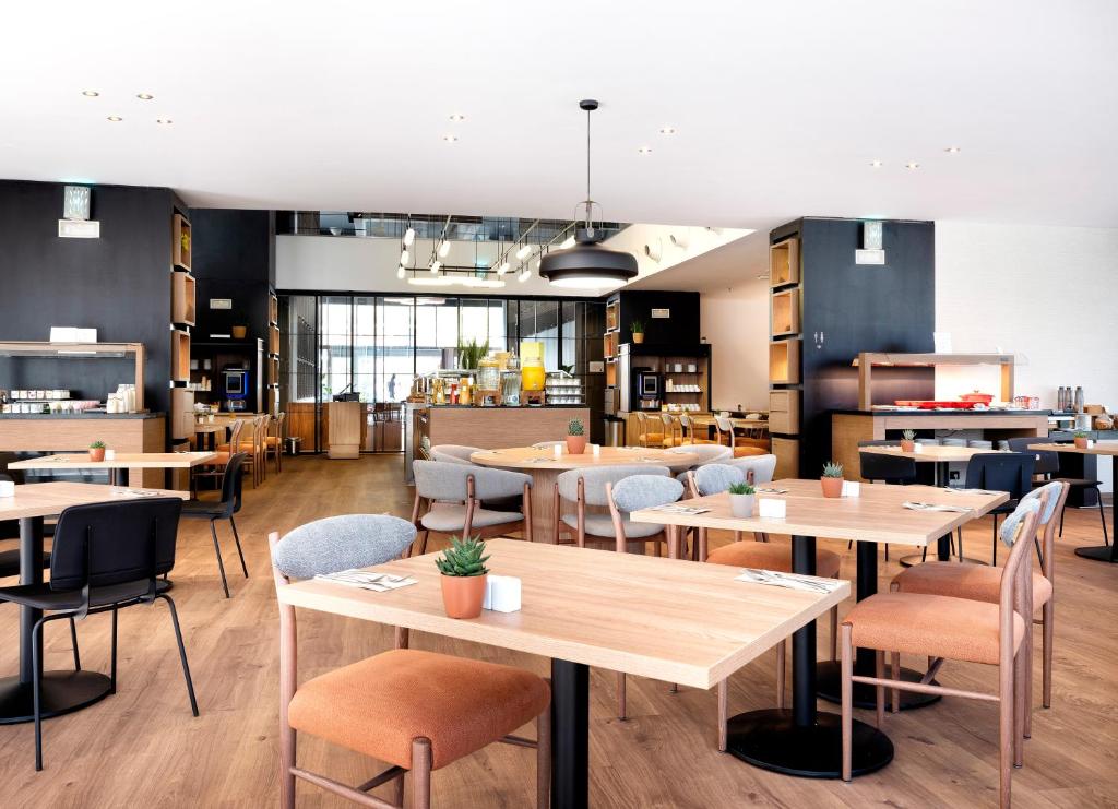 Hotel Barcelona Condal Mar Affiliated by Meliá - Resim 28