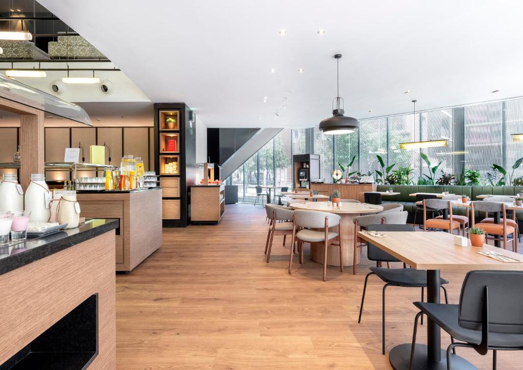 Hotel Barcelona Condal Mar Affiliated by Meliá - Resim 34