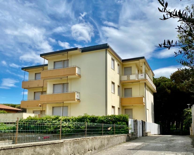 Foto dalla galleria di Il Pinolo 2 a Marina di Cecina