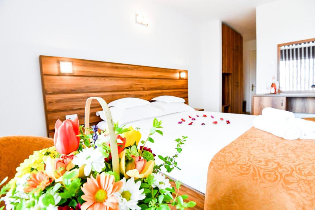 Postel nebo postele na pokoji v ubytování COMPLEX TISMANA 3* ALL INCLUSIVE