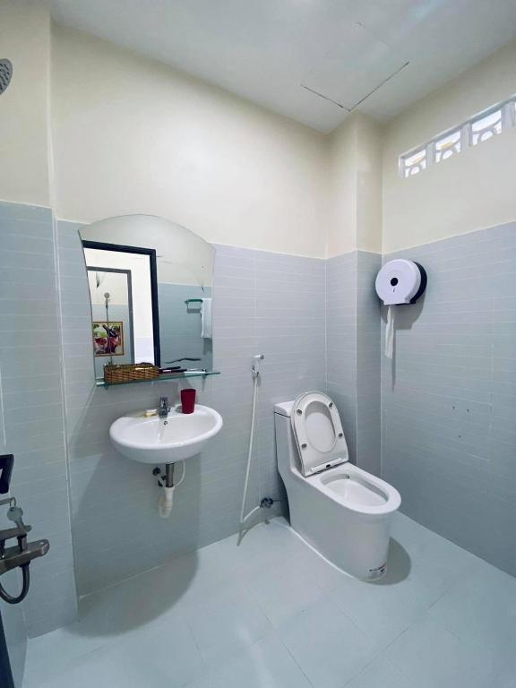 Phòng tắm tại T'H Homestay