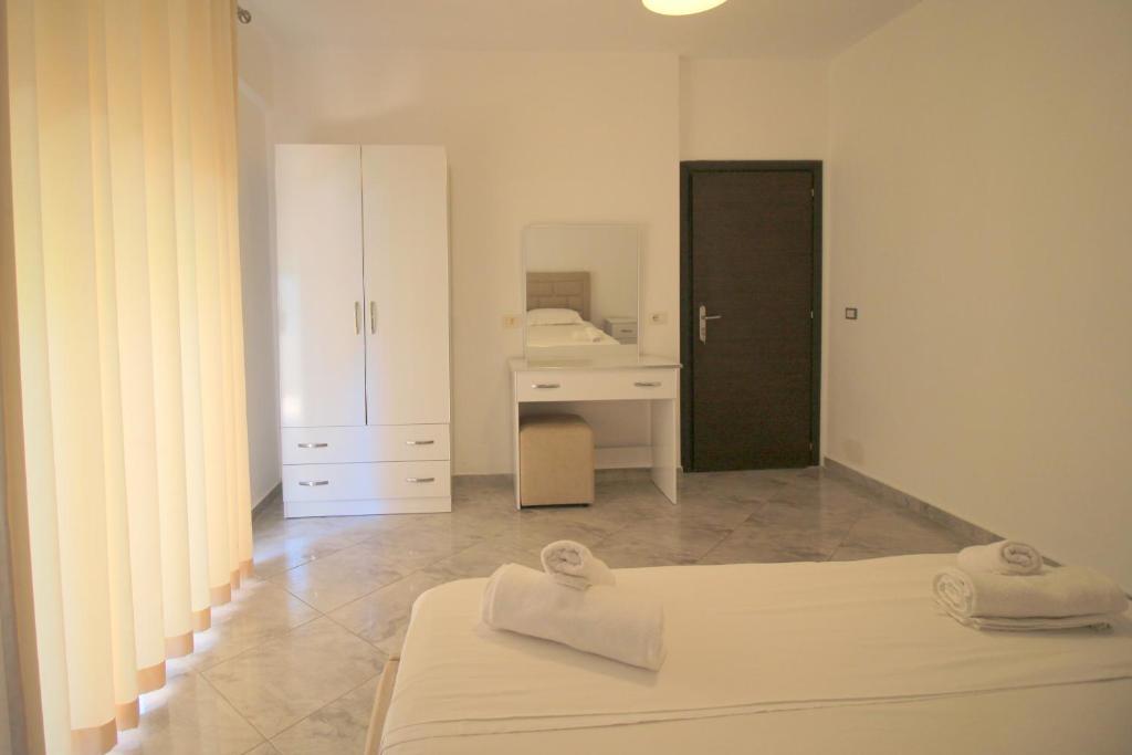 Romina's Apartments - Imazhi 8