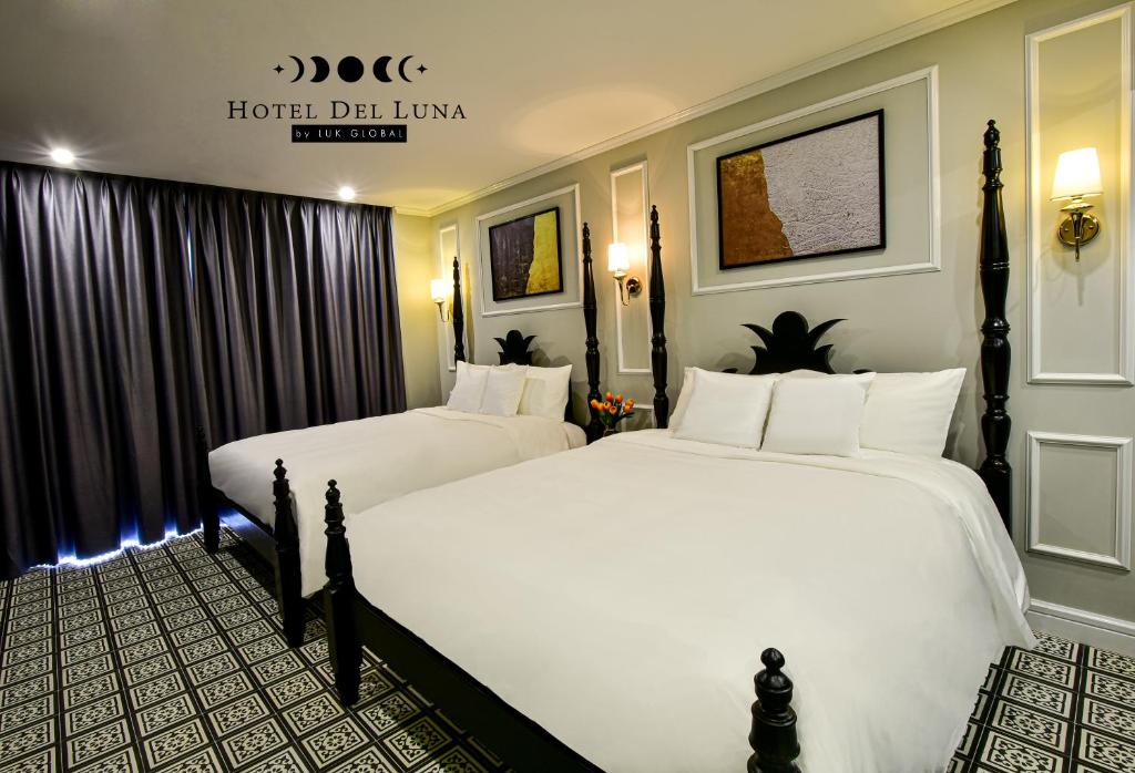 Phòng Deluxe 2 Giường Đơn có Ban công và Nhìn ra Thành phố