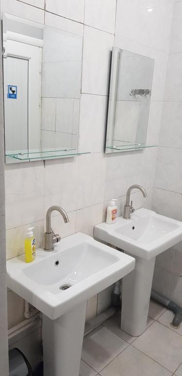 Koupelna v ubytování ASA Hotel