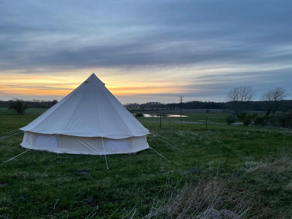 Příroda nedaleko luxury tent
