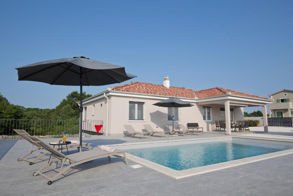 Villa LeMi - Casa De Vacaciones De Tres Habitaciones