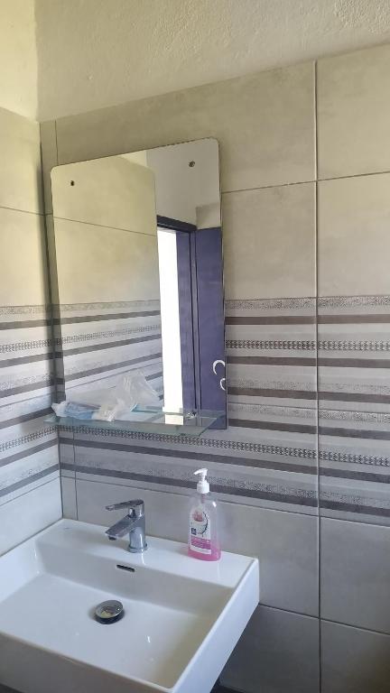 Koupelna v ubytování Georgoshouse Lykos beach Sfakia