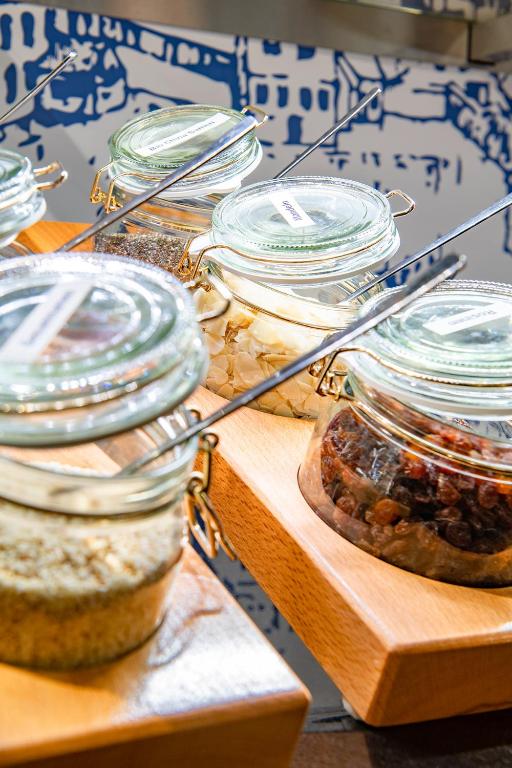 Hotel der Akademie Caritas-Pirckheimer-Haus - Resim 20