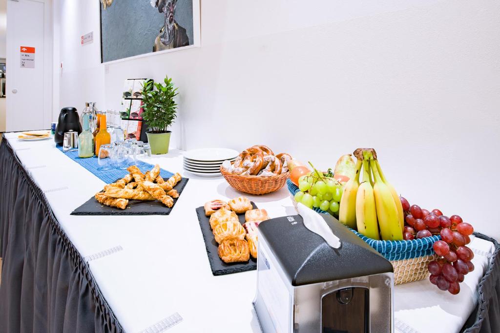 Hotel der Akademie Caritas-Pirckheimer-Haus - Resim 31