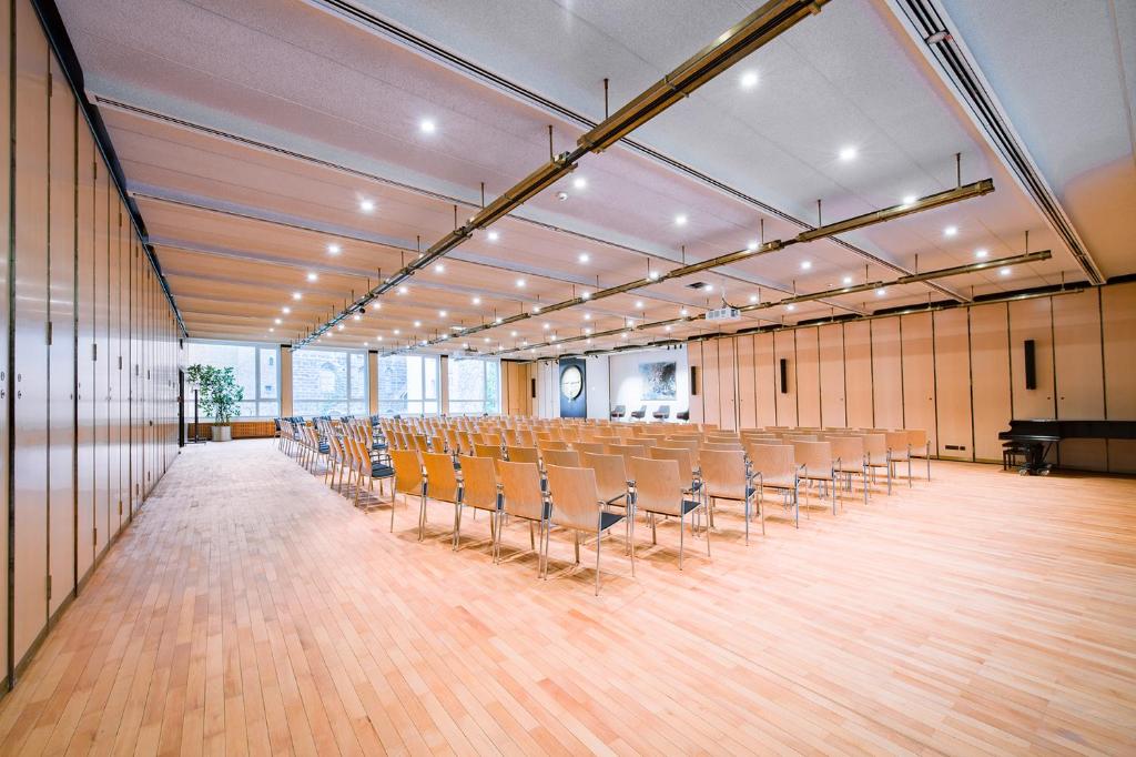 Hotel der Akademie Caritas-Pirckheimer-Haus - Resim 34