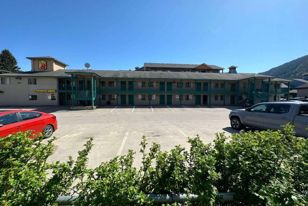 Nespecifikovaný výhled na hory nebo výhled na hory při pohledu z hotelu