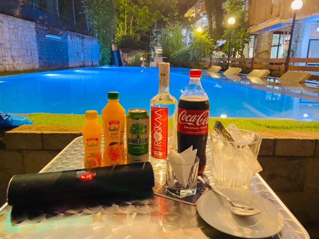 Bazén v ubytování Hotel Tinaya nebo v jeho okolí