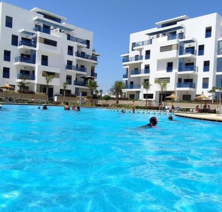Bazén v ubytování COSTA MAR MARTIL TETOUAN nebo v jeho okolí