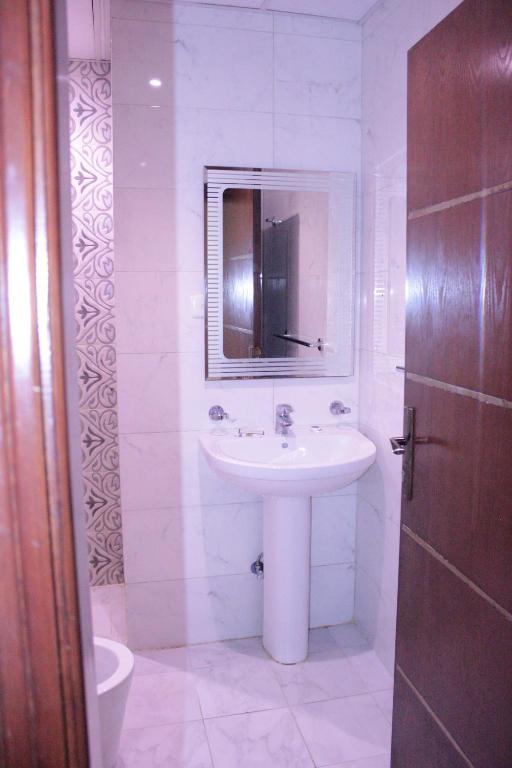 Koupelna v ubytování Altamyoiz Sirved Apartments