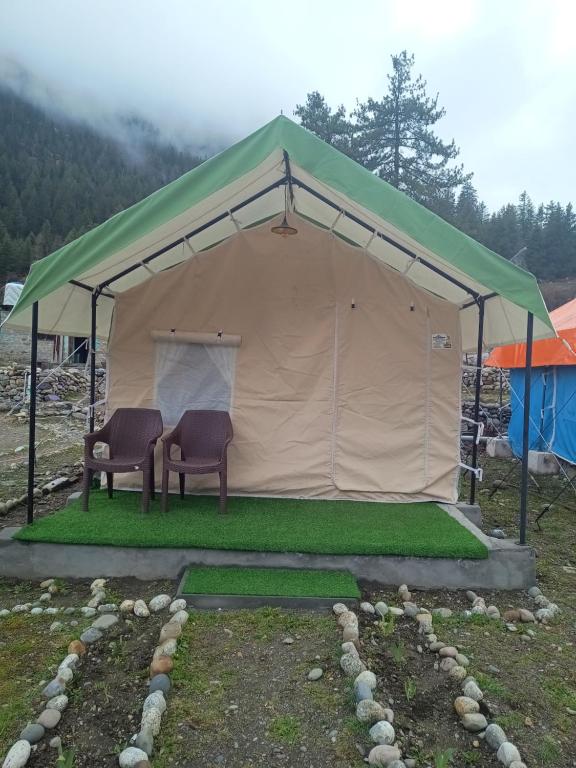 Příroda nedaleko luxury tent
