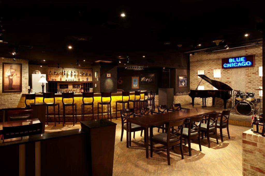 Lounge nebo bar v ubytování Eldis Regent Hotel