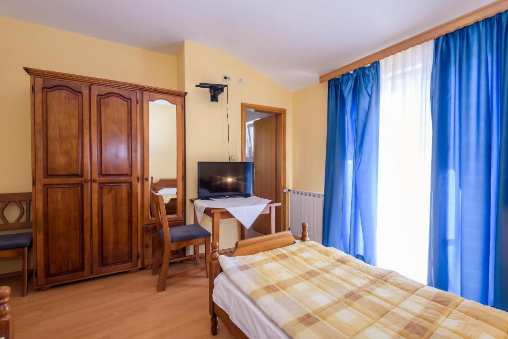 Djudja i Mate - Rooms and local restaurant - Twin Room