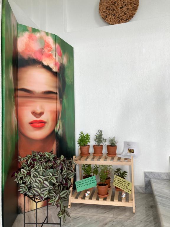 Wide Blue Luxury Boutique Suites - 9