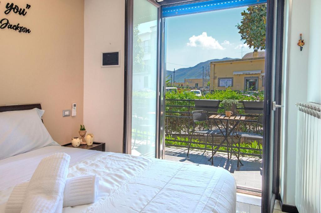 B&B Studio83 Pompei - Quadruple Room With Balcony