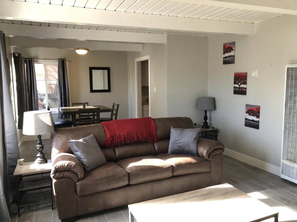 Apartment Reno 1 King Bed Huge Remodeled Unit, NV