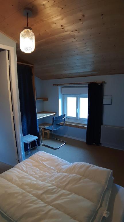 Posteľ alebo postele v izbe v ubytovaní Maison 6-9 pers pour vacances et cure thermale