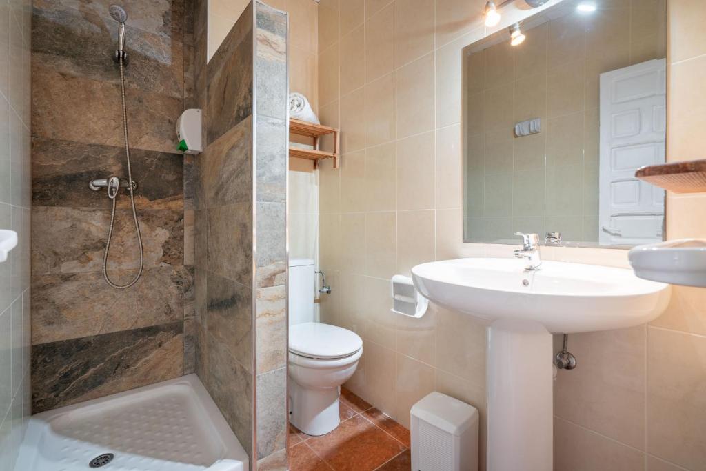 Kúpeľňa v ubytovaní BF Rooms Carboneras