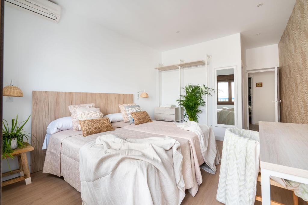 Posteľ alebo postele v izbe v ubytovaní BF Rooms Carboneras