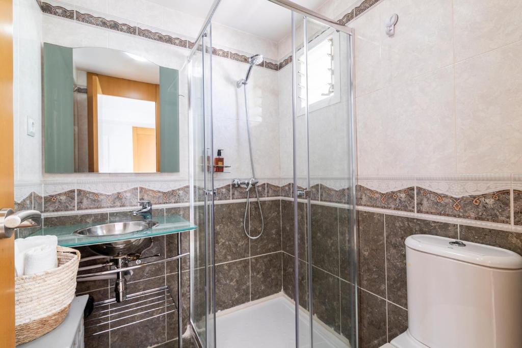 Penthouse Duplex in a 5 floors typical spanish house-8 min to ...
