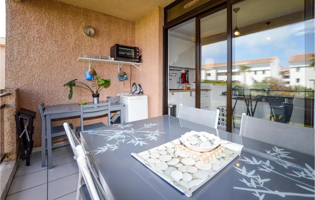Balkón alebo terasa v ubytovaní 1 Bedroom Amazing Apartment In Moriani