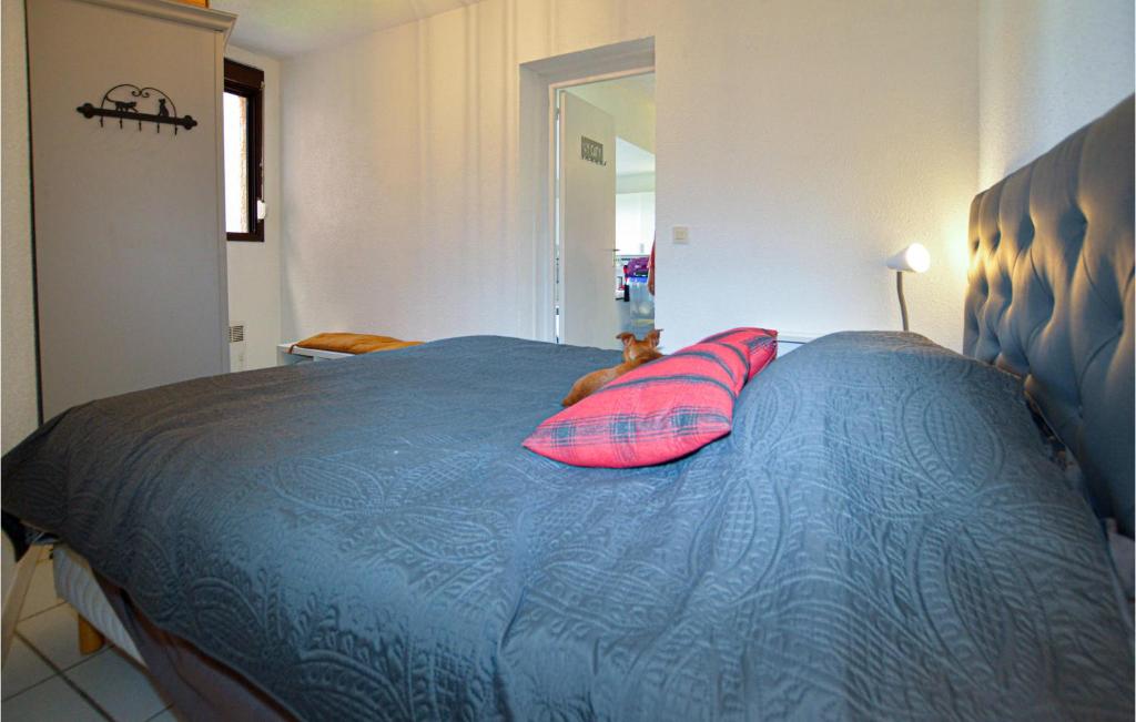 Posteľ alebo postele v izbe v ubytovaní 1 Bedroom Amazing Apartment In Moriani