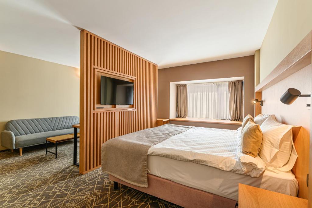 HOTEL CENTRAL, Paşcani – Prețuri actualizate 2024