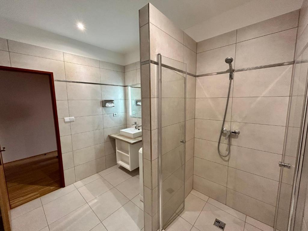 A bathroom at Hotel Roháč