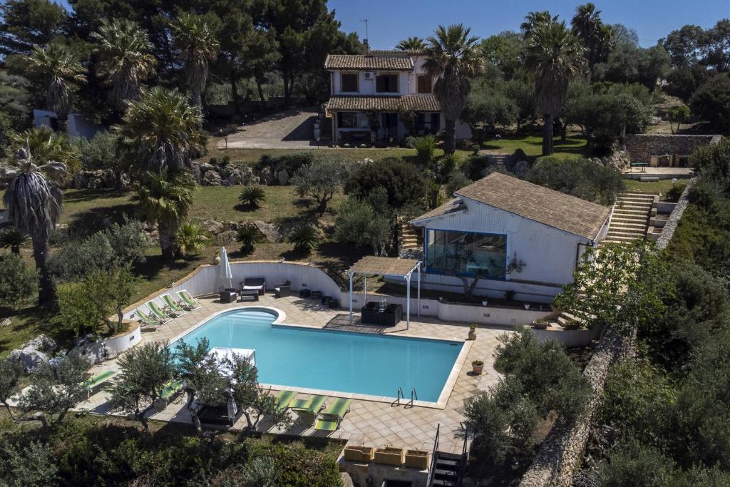 Bazén v ubytovaní Villa a Marsala con piscina alebo v jeho blízkosti