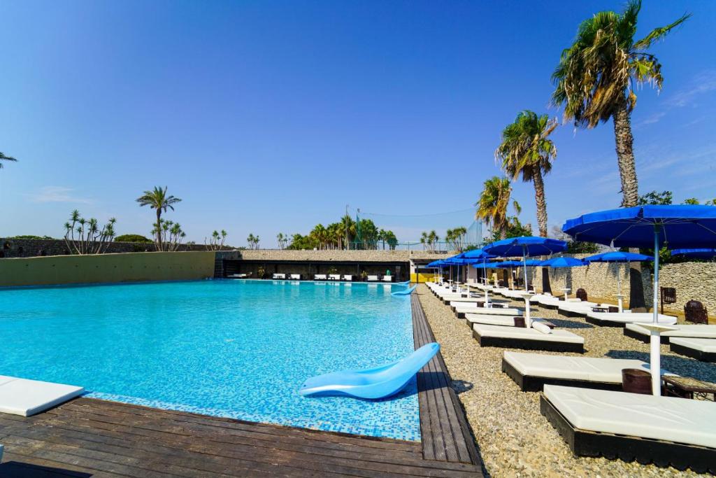 Bazén v ubytování Amareclub Baia Dei Turchi Resort - Adults Only nebo v jeho okolí