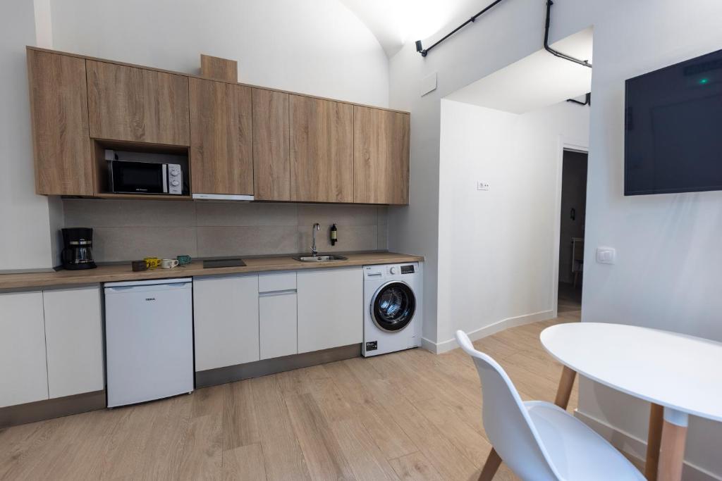 Apartamentos Turísticos DE LA BERNARDA - 4