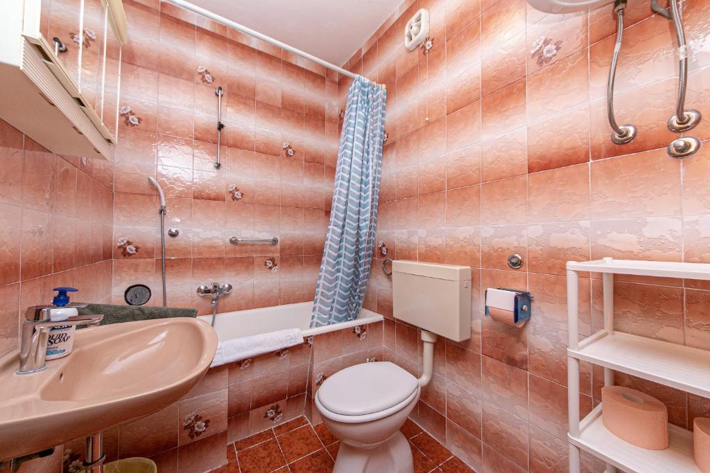 Koupelna v ubytování Apartmani Jakiruša