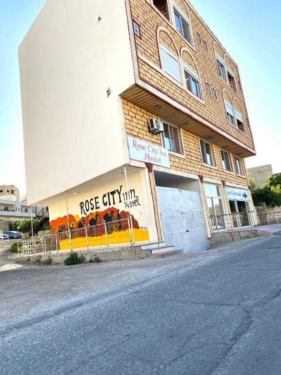 Budova, kde se aparthotel nachází