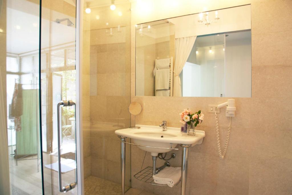 Antica Locanda Dei Mercanti - Resim 24