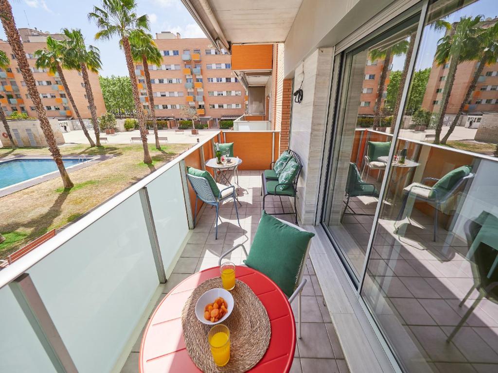 Bazén v ubytování Vila Olimpica Pool Suites nebo v jeho okolí