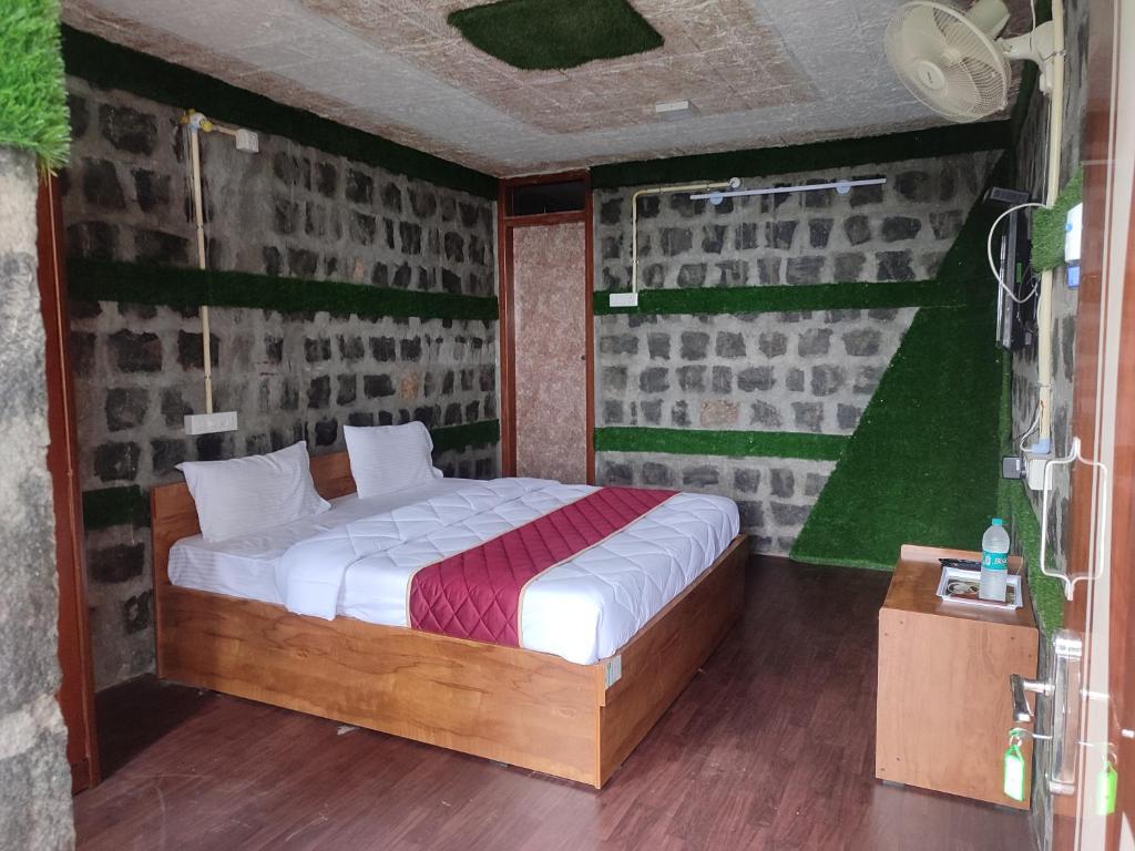 Postel nebo postele na pokoji v ubytování Cholai Resorts & Hotels