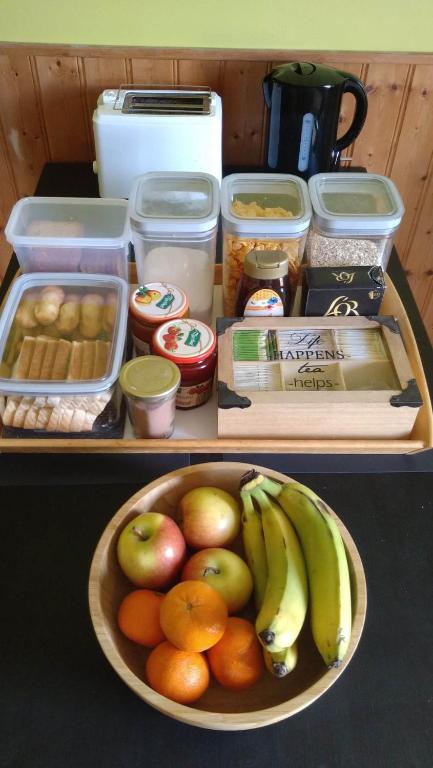 Jedlo v ubytovaní bed & breakfast alebo blízkom okolí