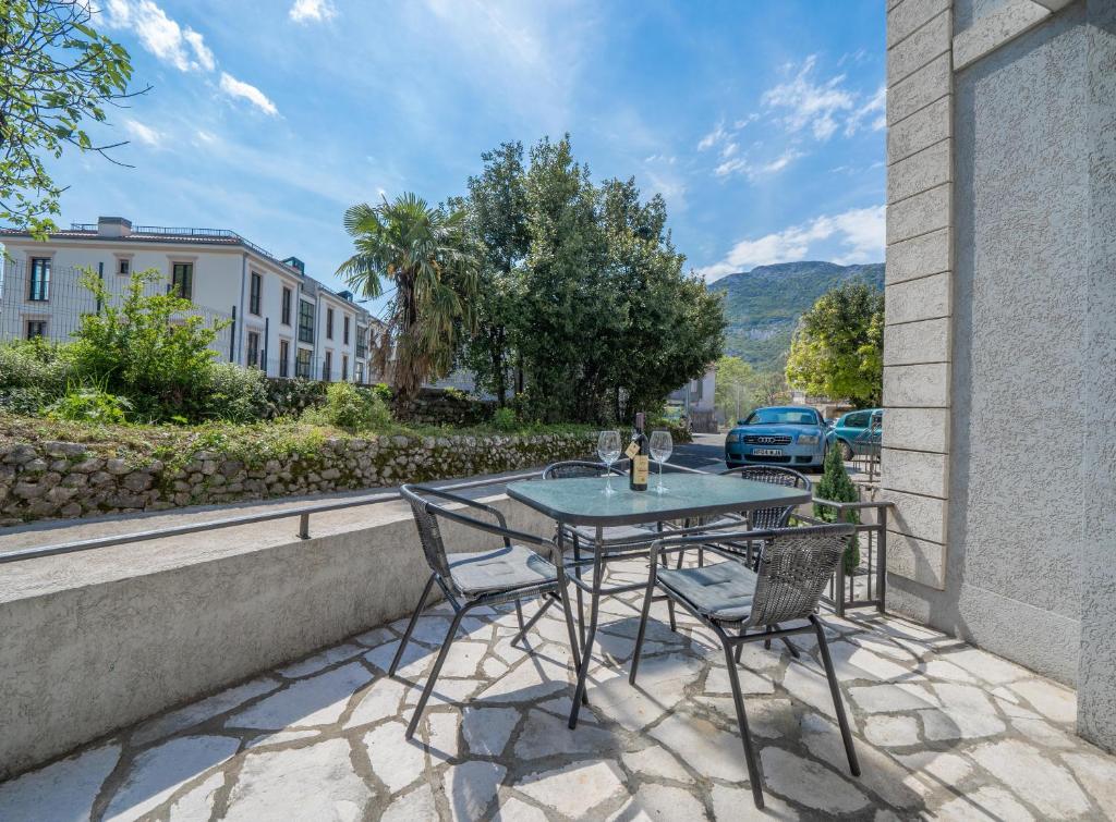 Nespecifikovaný výhled na hory nebo výhled na hory při pohledu z apartmánu