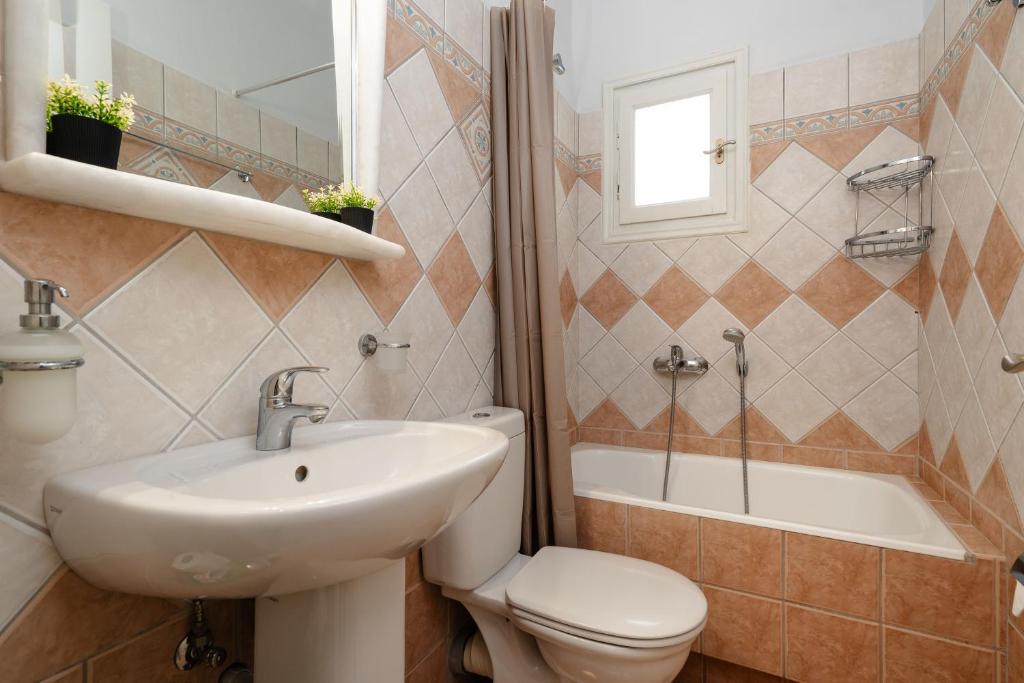 Kúpeľňa v ubytovaní Erato Inn Naxos