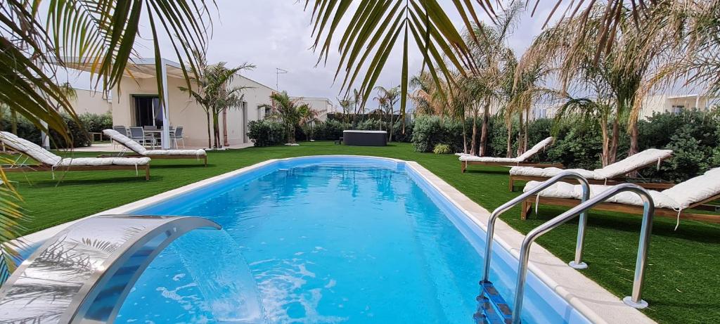 Basen w obiekcie Villa Gisira - Luxury SPA lub w pobliżu