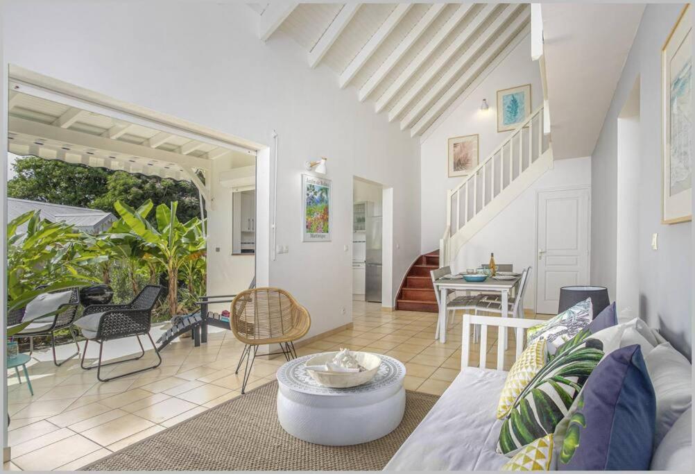 Posezení v ubytování Villa Mango 150 mètres plage à pied