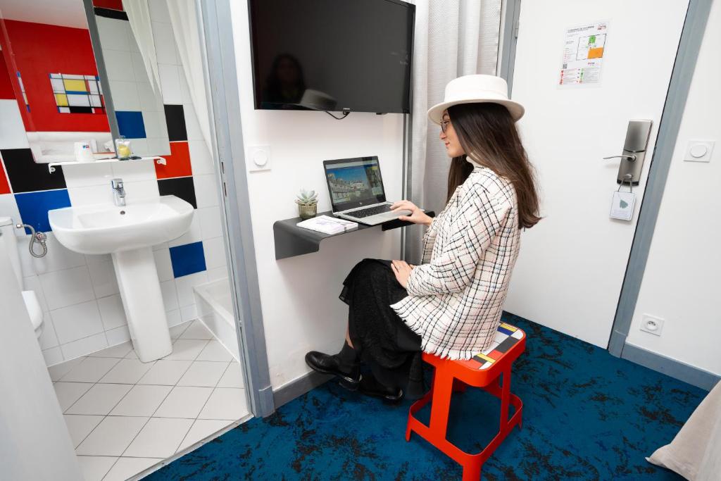 Hôtel Du Mont Dore Batignolles - Resim 31