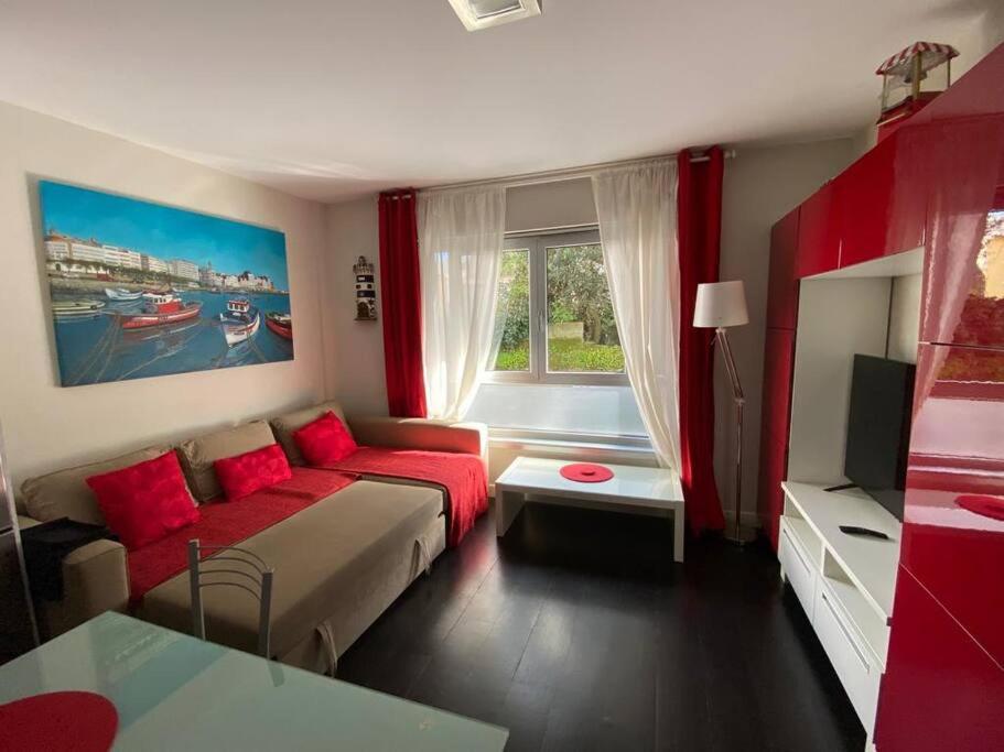 Posteľ alebo postele v izbe v ubytovaní Apartamento de playa familiar, piscina y garaje.