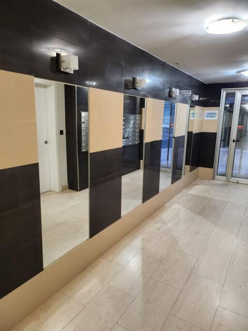 Fotografia z galérie ubytovania Apartamento de playa familiar, piscina y garaje. v destinácii Ares