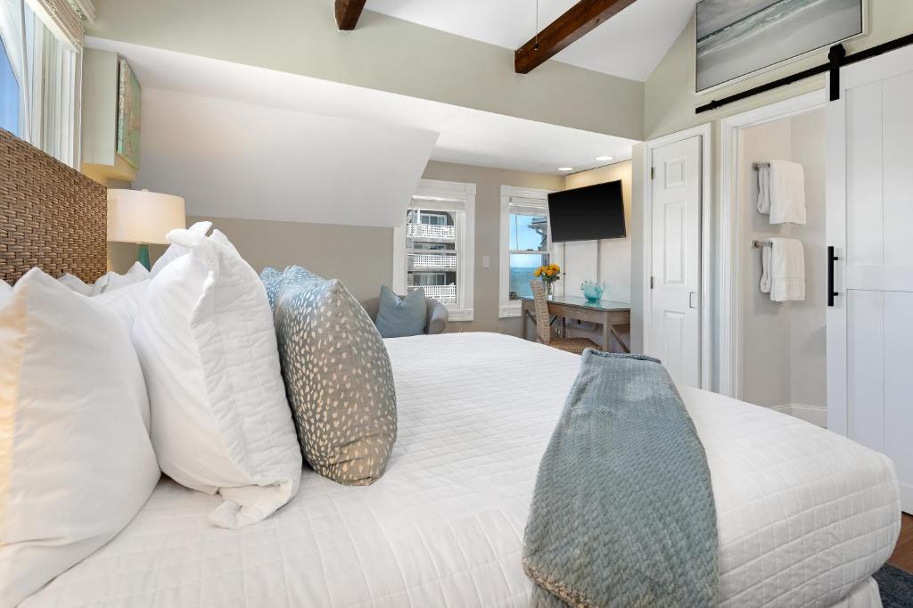 Inn on the Sound - Standard Double Room