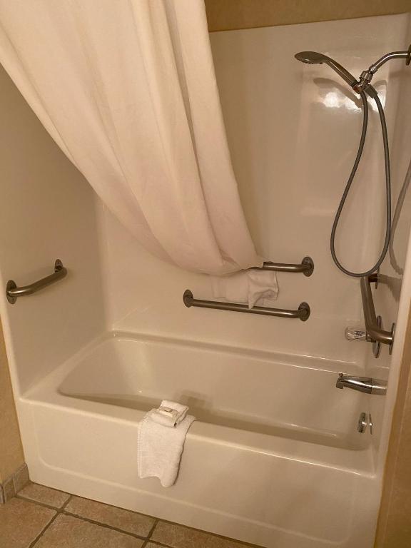 The Boardwalk Inn - King Room - Accesso Alla Disabilità